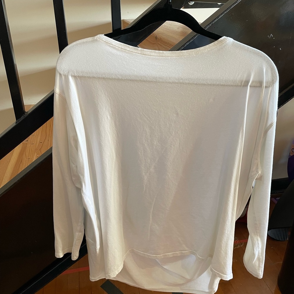 LULULEMON WHITE LONG SLEEVE T SHIRT. WOMEN SIZE 12 or 14